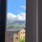 La Muga De *